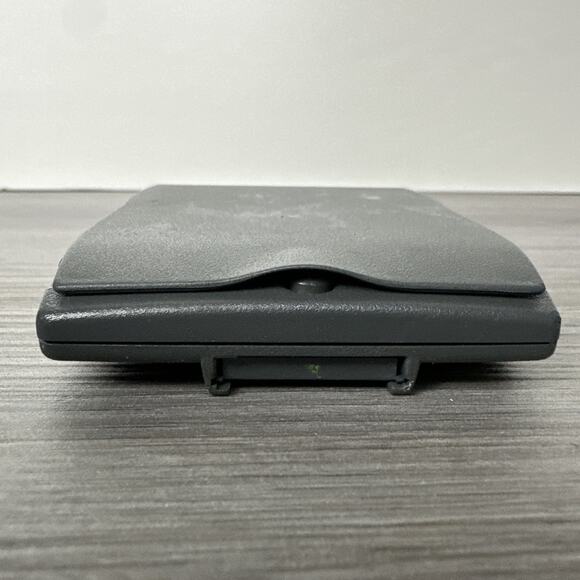 PALM IIIe 3 Com Handheld PDA with Metal Stylus and Plastic‎ Cover - Picture 9 of 11